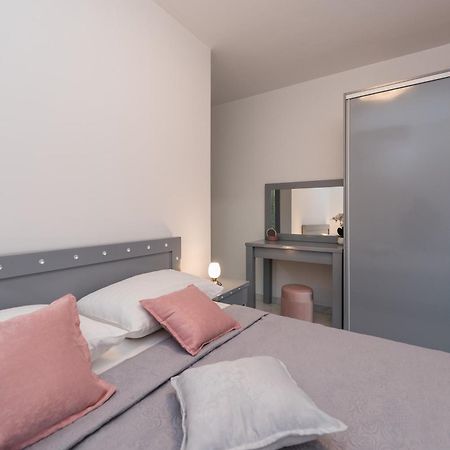 Villa Jana Luxury Apartments Novalja Kamer foto