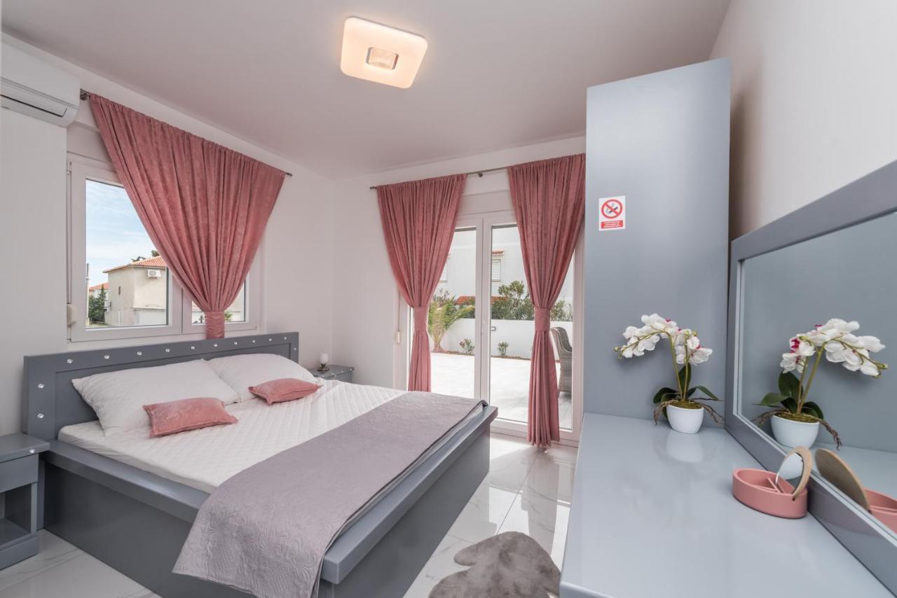 Villa Jana Luxury Apartments Novalja Buitenkant foto