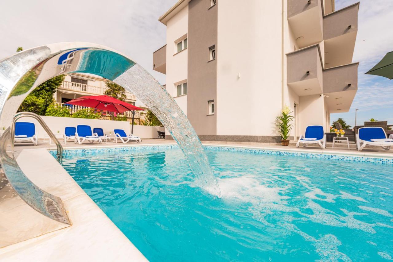 Villa Jana Luxury Apartments Novalja Buitenkant foto