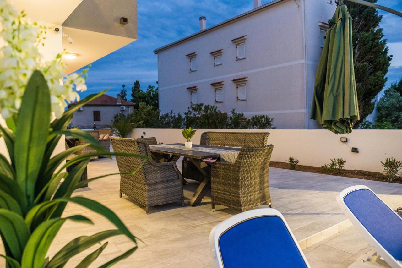 Villa Jana Luxury Apartments Novalja Buitenkant foto