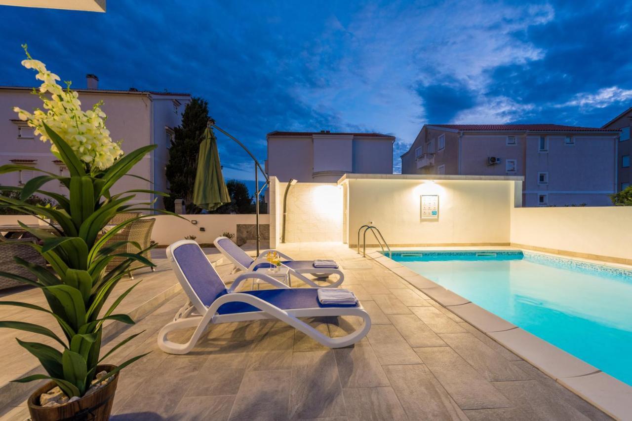 Villa Jana Luxury Apartments Novalja Buitenkant foto