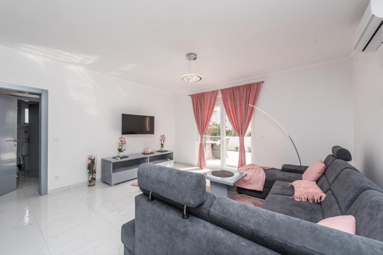 Villa Jana Luxury Apartments Novalja Buitenkant foto