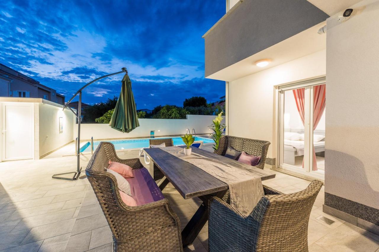 Villa Jana Luxury Apartments Novalja Buitenkant foto