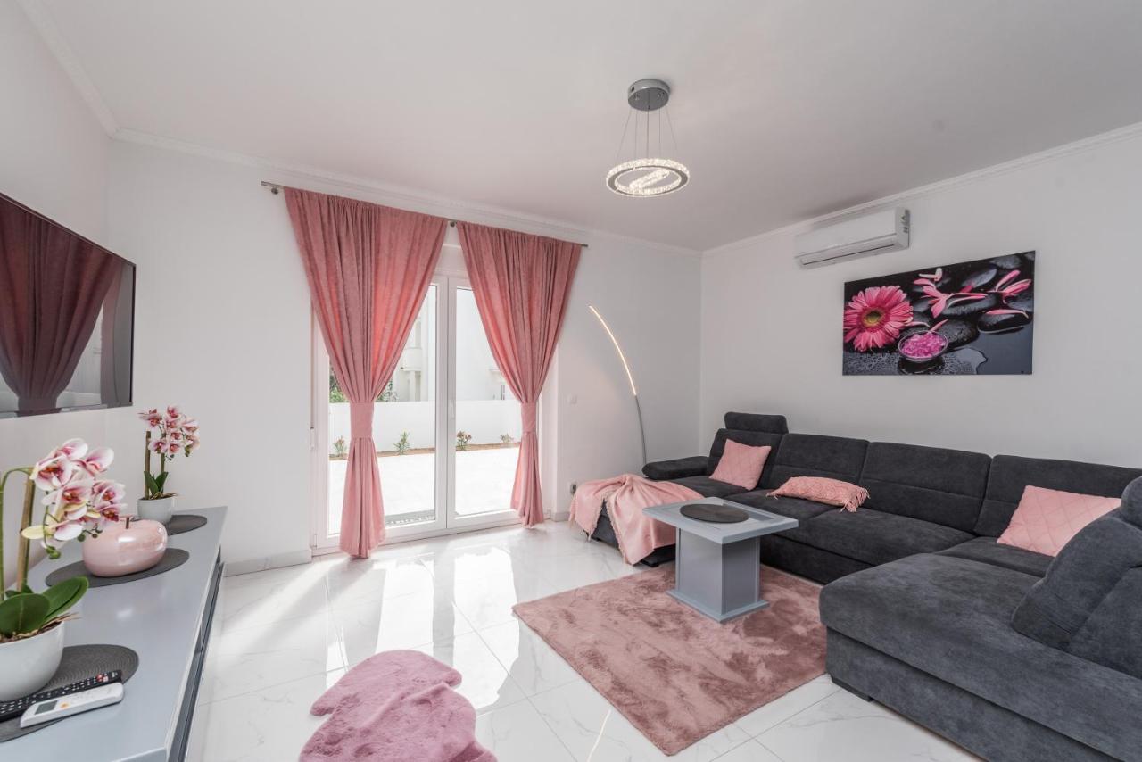 Villa Jana Luxury Apartments Novalja Buitenkant foto