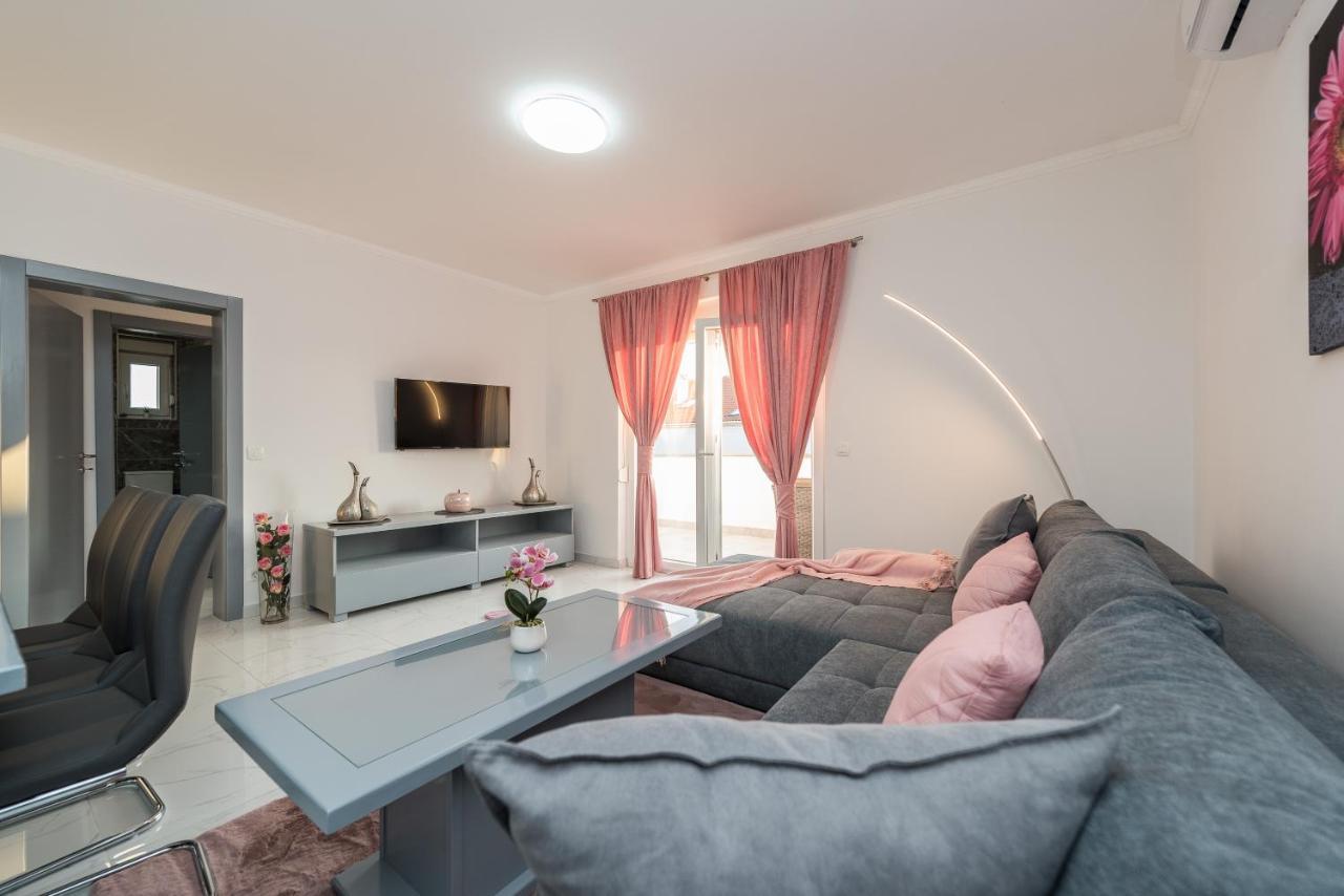 Villa Jana Luxury Apartments Novalja Buitenkant foto