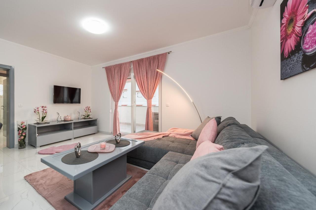 Villa Jana Luxury Apartments Novalja Buitenkant foto