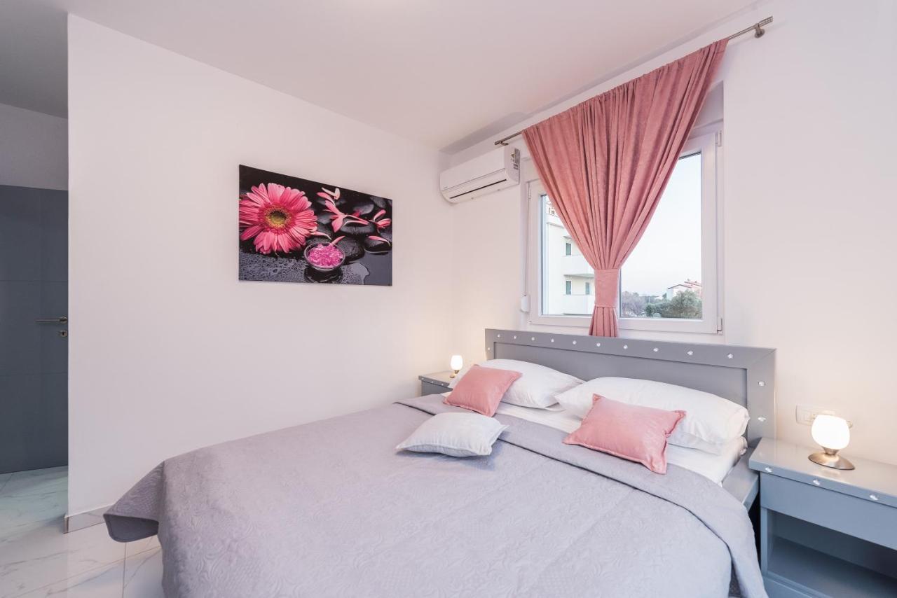 Villa Jana Luxury Apartments Novalja Buitenkant foto