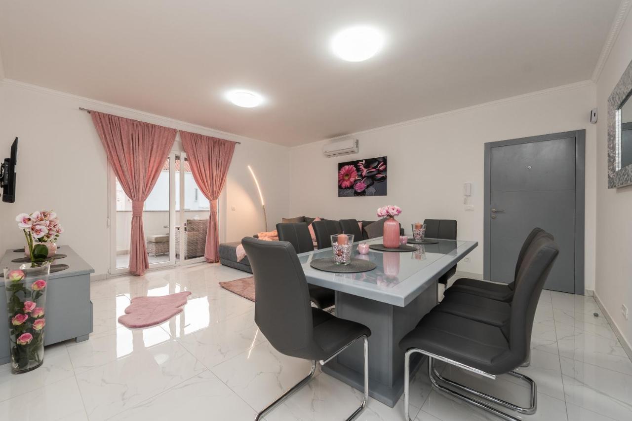 Villa Jana Luxury Apartments Novalja Buitenkant foto